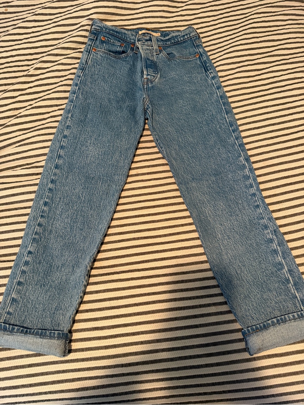 Levi Wedge Jean